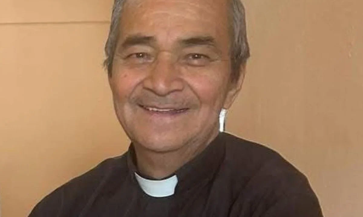 El sacerdote Juan Manuel Zavala fue localizado sin vida tras ser reportado como desaparecido luego de oficiar misa en una comunidad de la región de Mezcalapa, en Chiapas.
