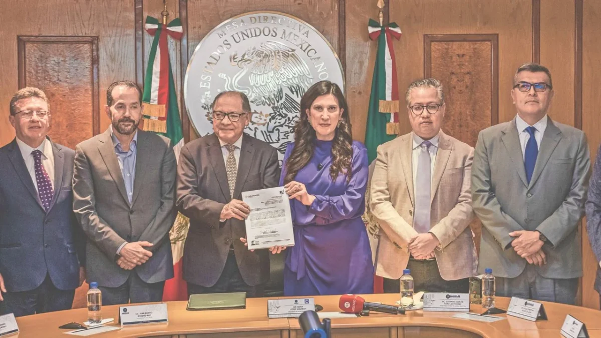 La presidenta Claudia Sheinbaum envió al Congreso una iniciativa de reforma electoral que mantiene intacta la estructura del Instituto Nacional Electoral, aunque posibles ajustes podrían discutirse en leyes secundarias.