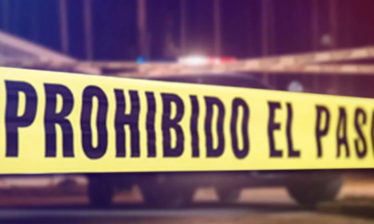 Localizaron a tres hombres asesinados en dos puntos distintos de Michoacán junto a narcomensajes firmados por el grupo delictivo CJNG.