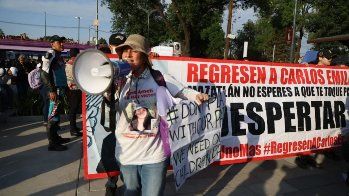 Madres buscadoras arribaron al Estadio Banorte para protestar por sus hijos y visibilizar la crisis de desapariciones en el país.