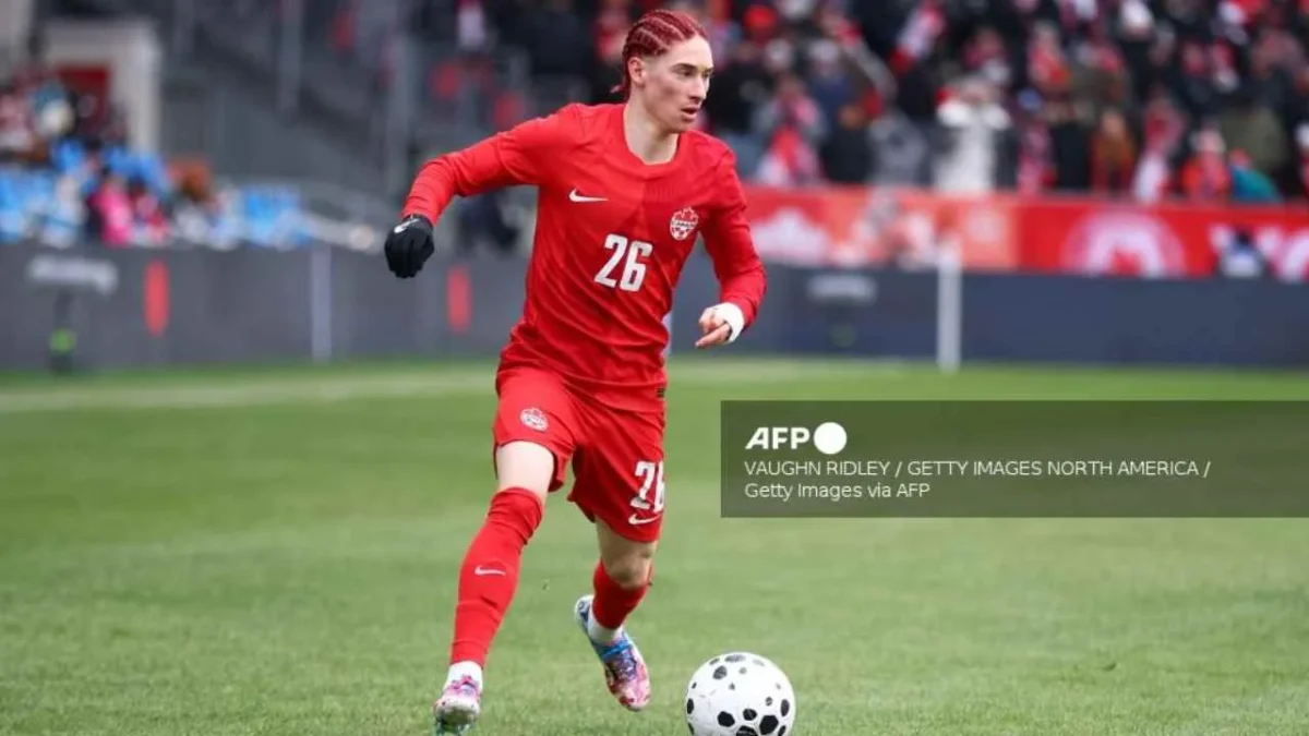El mexico-canadinense, Marcelo Flores, debutó con la Selección de Canadá en un partido amistoso ante Islandia.