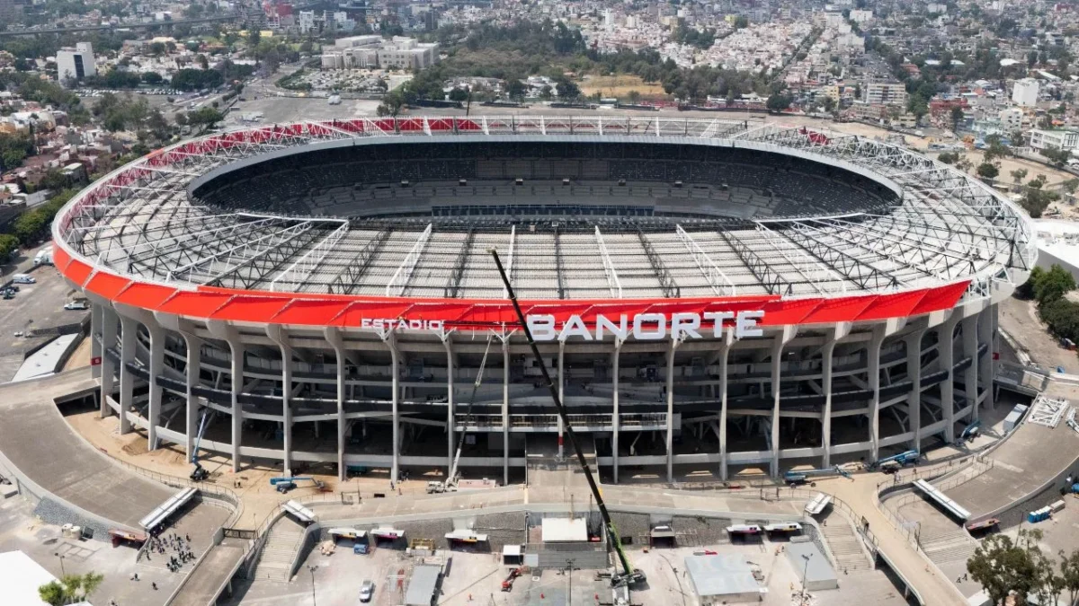 Autoridades implementan cierres viales y rutas alternas en los alrededores del estadio por el partido entre México y Portugal.
