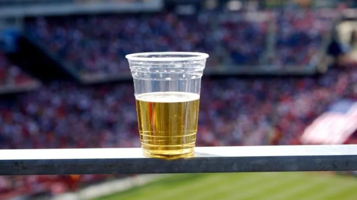 El diputado Paulo García planteó revisar la venta de bebidas alcohólicas en partidos del Mundial 2026 para evitar incidentes como los ocurridos en el Estadio Azteca.