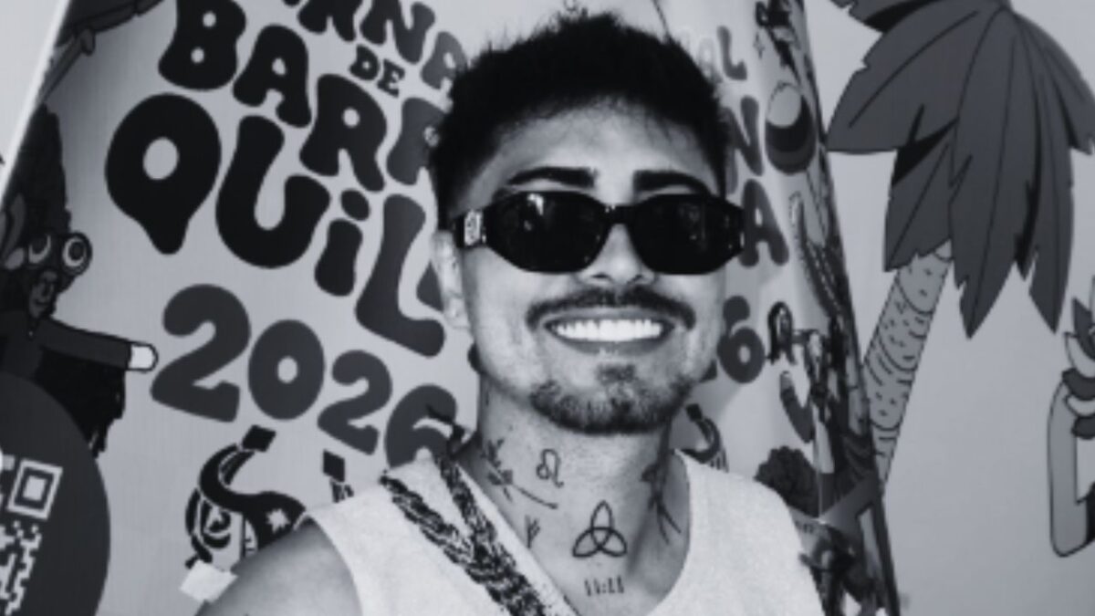 El cantante colombiano Zalek, promesa del género urbano y regional, falleció este martes en un accidente de moto ocurrido en Medellín.