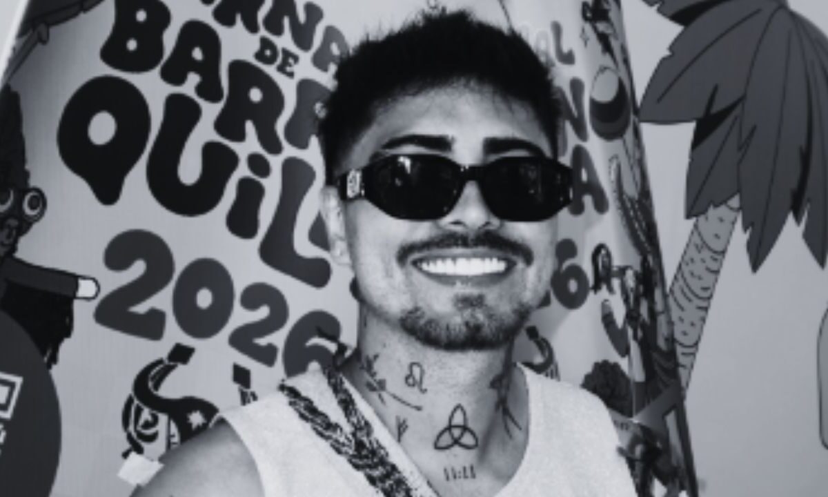 El cantante colombiano Zalek, promesa del género urbano y regional, falleció este martes en un accidente de moto ocurrido en Medellín.