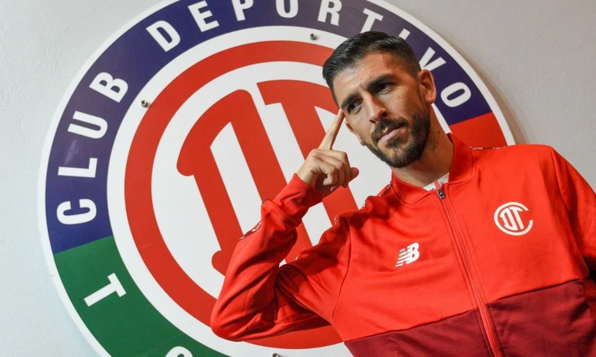 Luego de que Portugal ya había anunciado a sus jugadores para el duelo contra México, Paulinho es convocado de última.