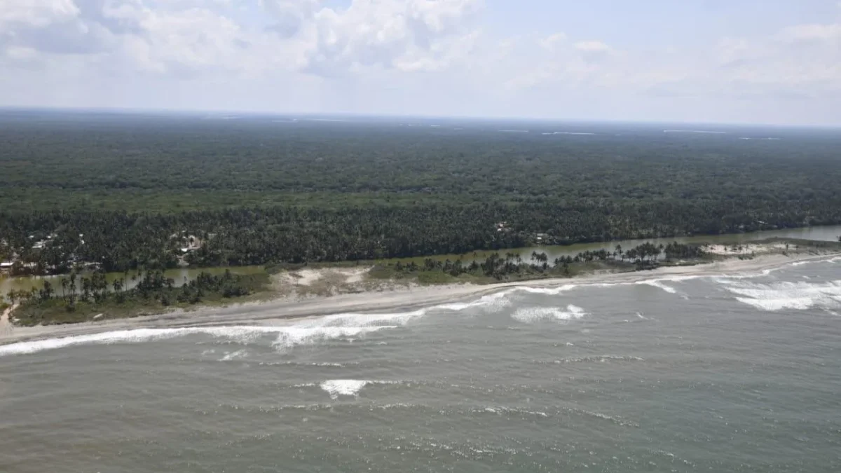 Pemex informó sobre acciones de atención en el litoral sur de Veracruz y un apoyo de 15 millones de pesos para pescadores afectados por la presencia de hidrocarburo.