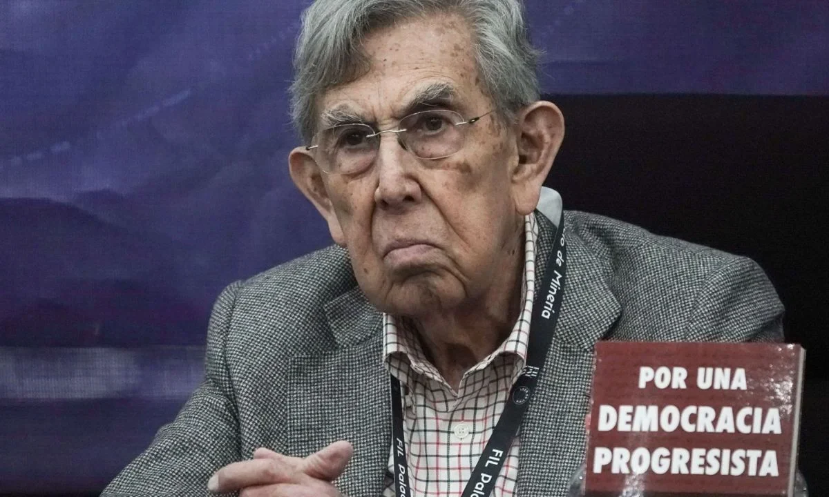 La Comisión Consultiva del Petróleo que encabezaría Cuauhtémoc Cárdenas, realizará análisis estratégico y apoyo en toma de decisiones.