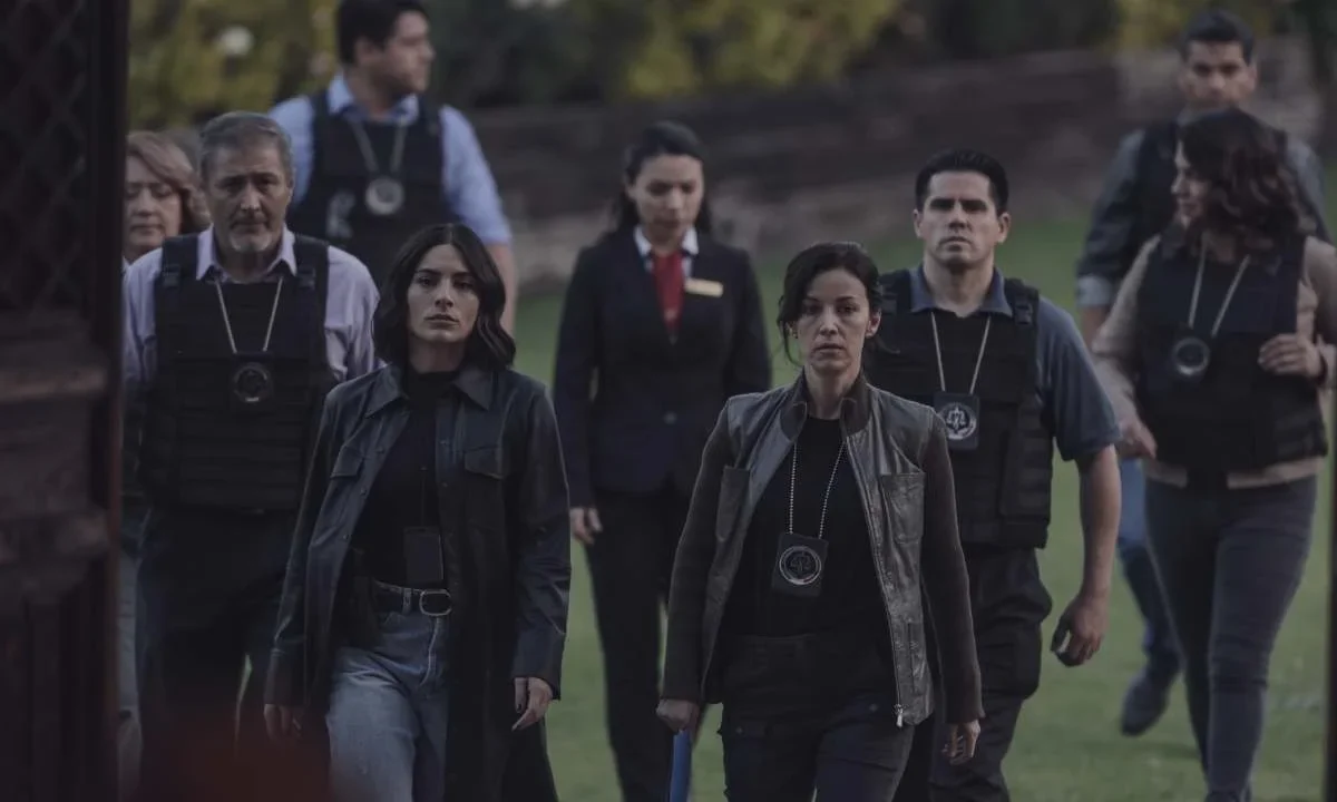 La serie Polen mezcla intriga policial, ambición familiar y pasiones desbordadas.