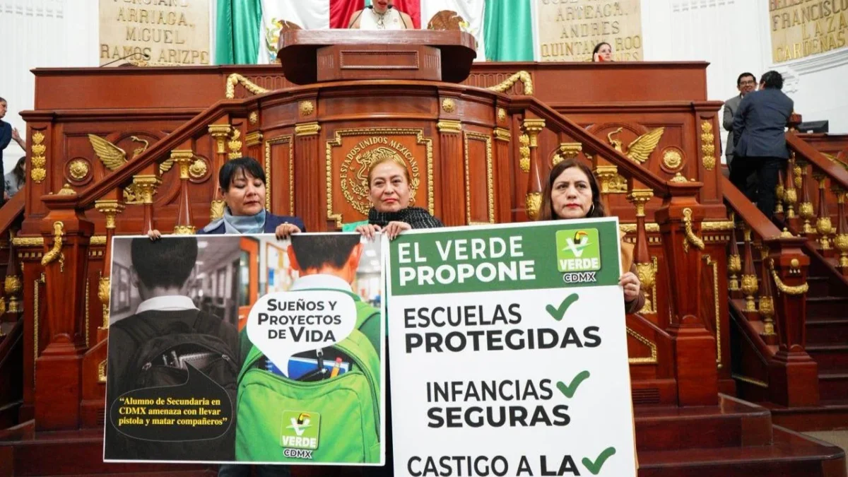 PVEM propone 4.5 años de cárcel a padres de hijos que ingresen armas a escuelas