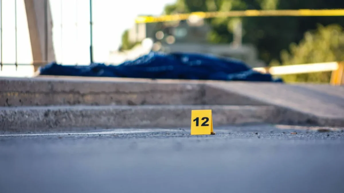 Reportes señalan 3 muertos por un ataque armado en un domicilio en la colonia Lázaro Cárdenas, en el estado de Sinaloa.