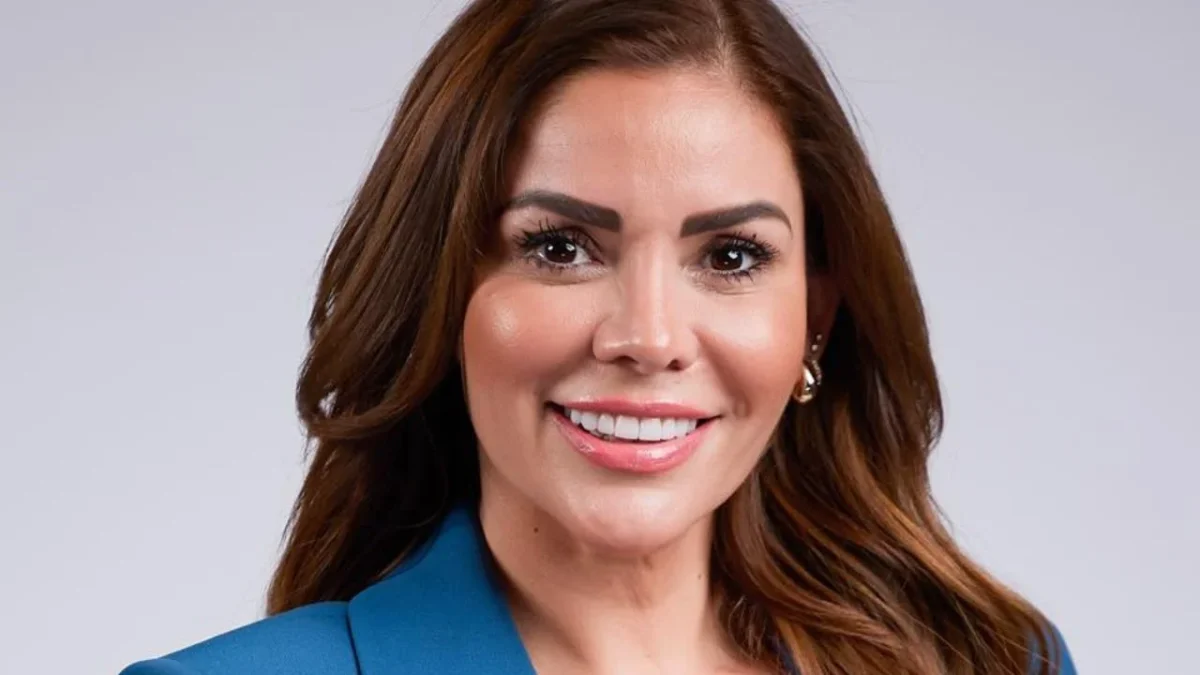 Según reportes, la SSPC detuvo a Karina Barrón actual secretaria de Desarrollo Humano e Igualdad Sustantiva de Monterrey.