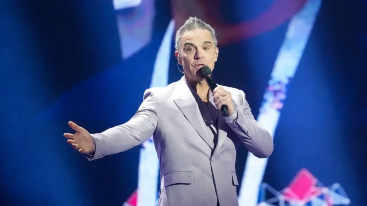Robbie Williams muestra que aún continúa vigente y tras agotar entradas de su primera fecha, abrió una segunda presentación en México.