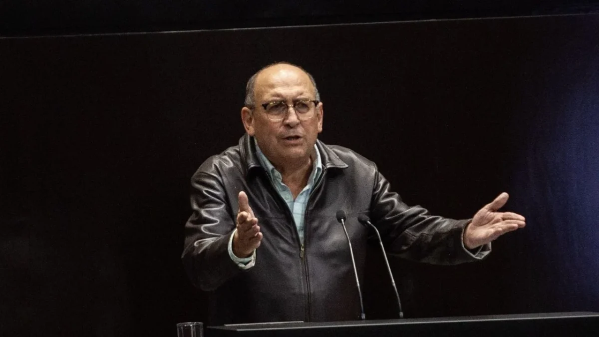 Rubén Moreira denunció que el gobierno federal intenta minimizar la magnitud del derrame petrolero en el Golfo de México.