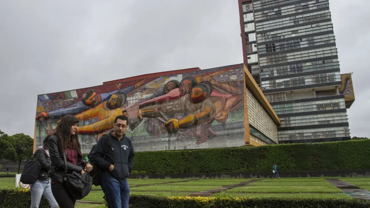 La SCJN explicó que la decisión de eliminar becas de la UNAM se tomó en 2025 debido a la falta de presupuesto y que se mantendrá este año.