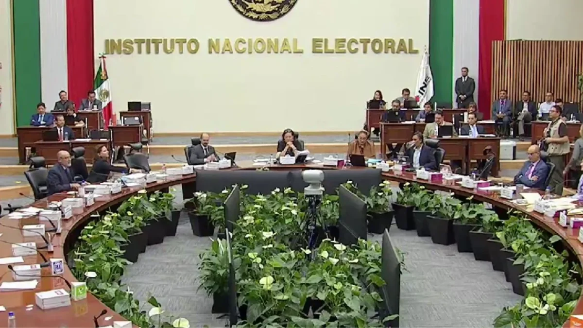 Jaime Rivera, Claudia Zavala y Dania Ravel participaron en su última sesión presencial en el Consejo General del INE.