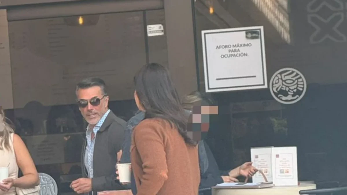 Captan a Sergio Mayer, en San Lázaro.