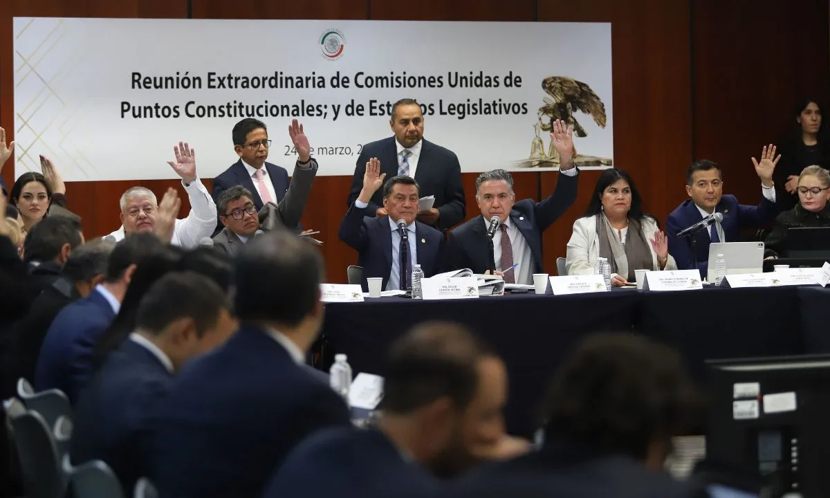 Comisiones Unidas del Senado analizan la reforma constitucional enviada por Claudia Sheinbaum, en ausencia de legisladores del PT.