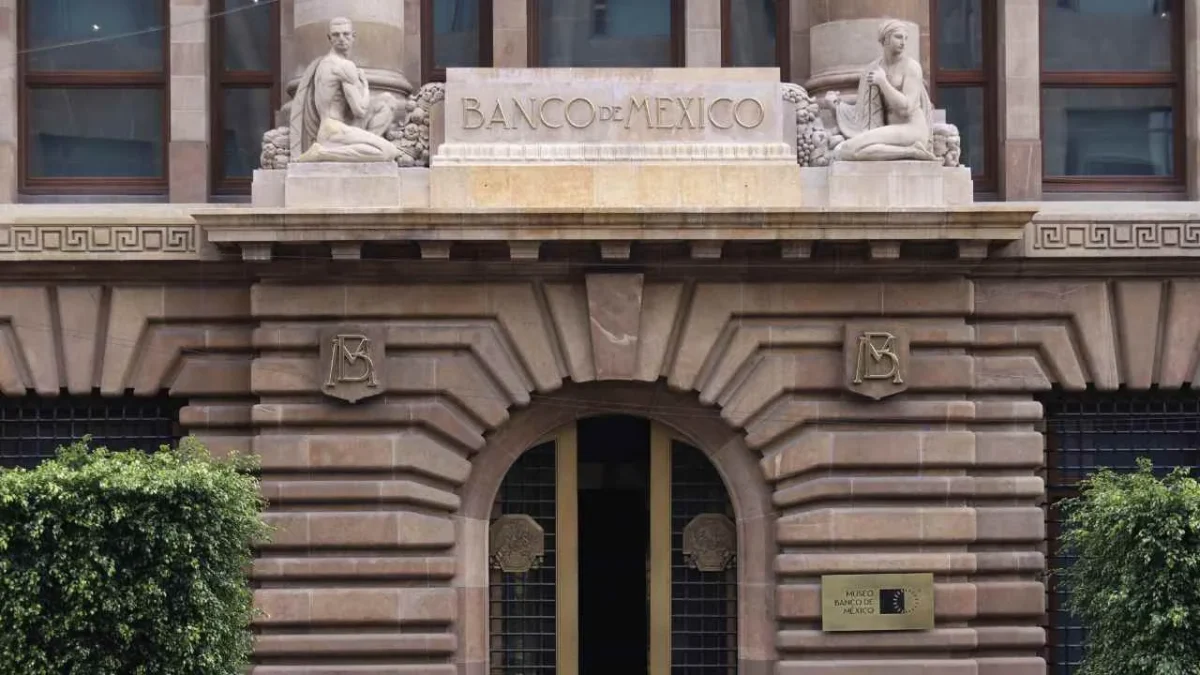 El Banco de México (Banxico) recortó su tasa de referencia 25 puntos base en medio de un rebote inflacionario.