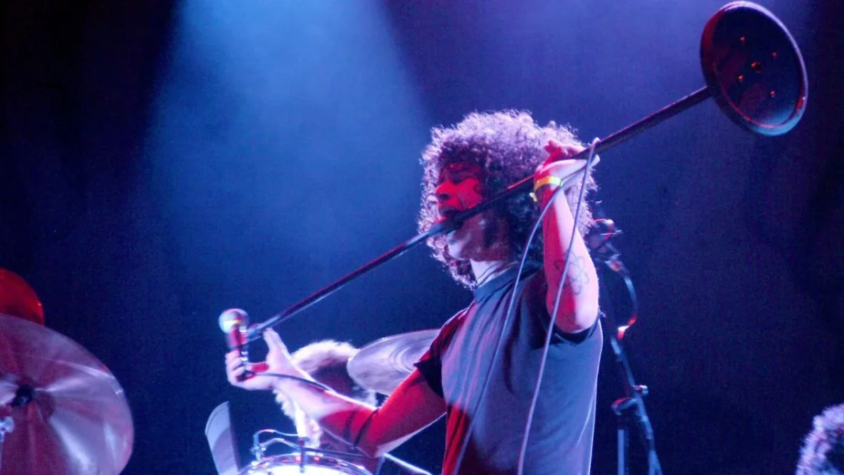 The Mars Volta, una de las bandas que encabeza el Vive Latino 2026, anunció que no participará en el evento a días del arranque.