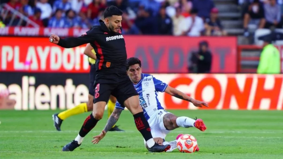 Los Tuzos del Pachuca empataron en casa ante los Diablos Rojos del Toluca y el cuadro mexiquense mantiene el invicto.