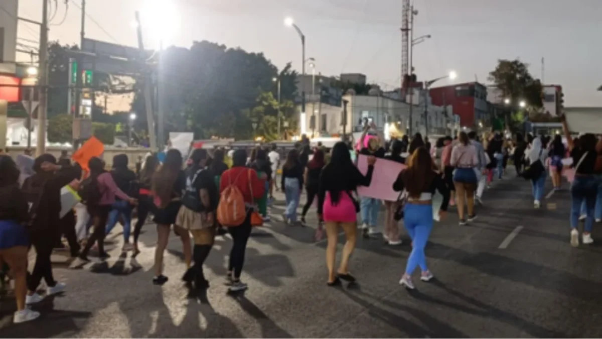 De nueva ocasión, trabajadoras sexuales realizaron una marcha sobre Calzada de Tlalpan, en protesta por las obras de las ciclovía.