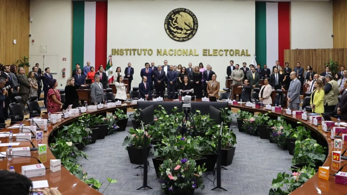 Llegan tabasqueños a Fiscalización y Jurídico del INE