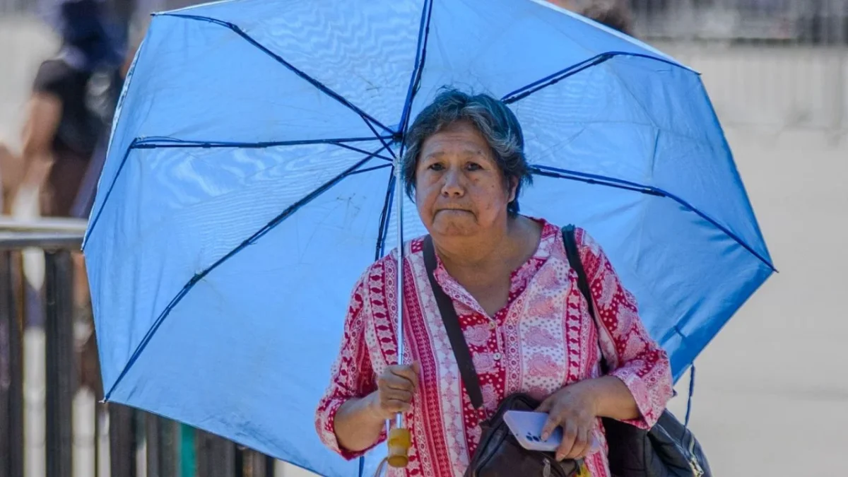 Clima hoy: la onda de calor continúa afectando gran parte de México, mientras en el norte se esperan lluvias intensas, descargas eléctricas y tolvaneras.