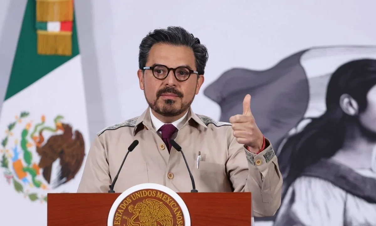El IMSS puede crecer sin poner en riesgo estabilidad financiera: Zoé Robledo
