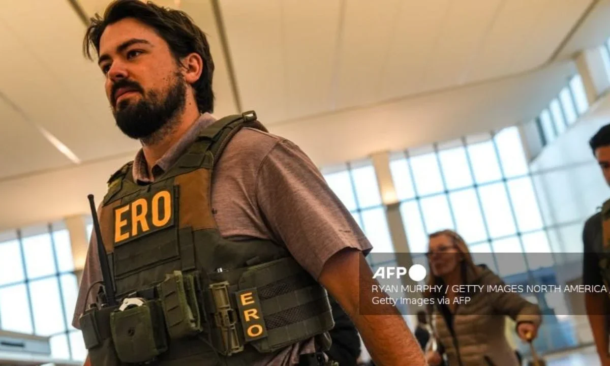ICE detiene a la esposa de un sargento dentro de la base militar