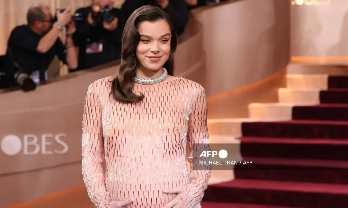 Josh Allen y Hailee Steinfeld confirman nacimiento de su primera hija