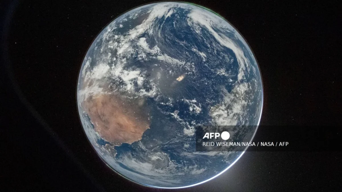 La NASA publica una foto de la Tierra antes del retorno de Artemis ll
