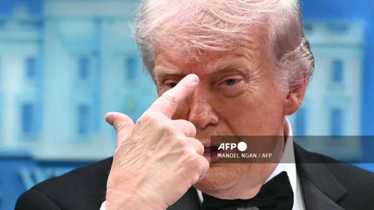 Trump 'se siente honrado' por ser blanco de ataques