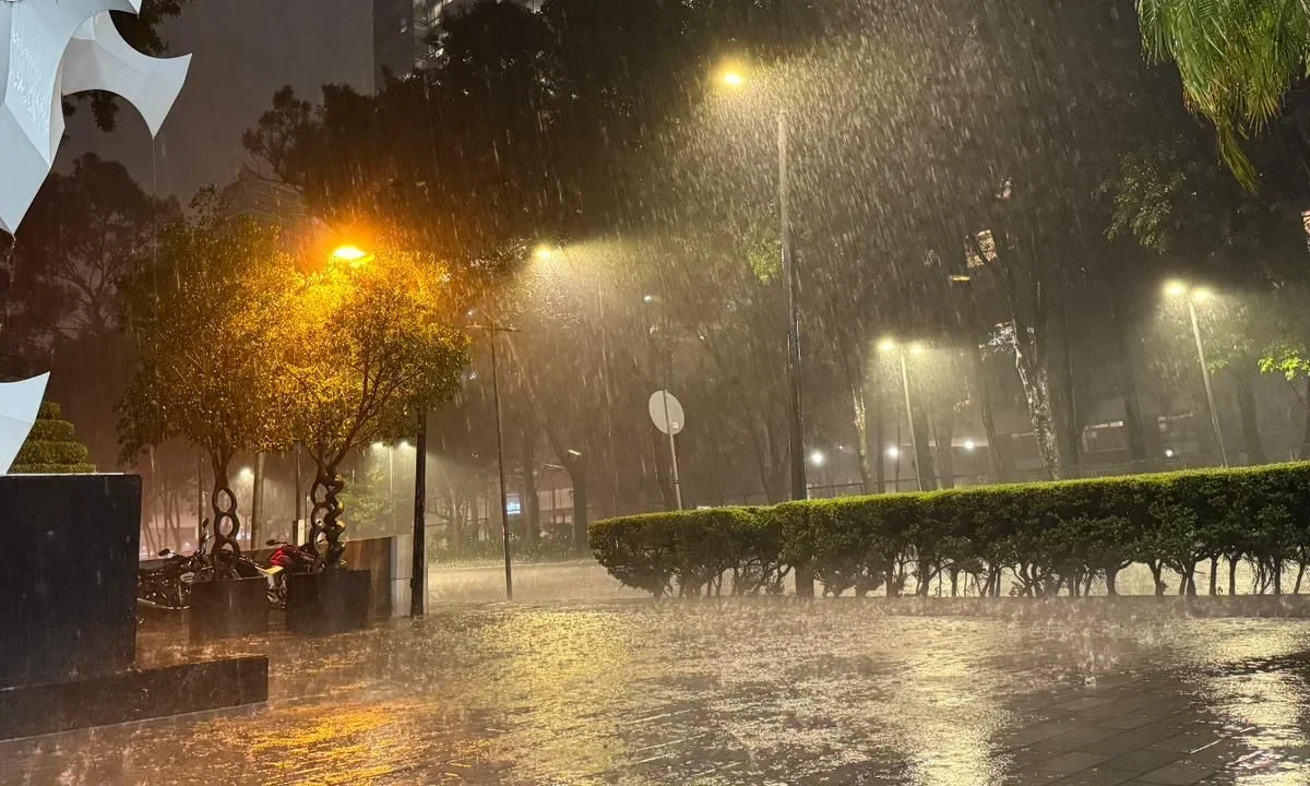 La SGIRPC activó la alerta amarilla para 8 alcaldías de la CDMX por lluvias fuertes con granizo y actividad eléctrica.