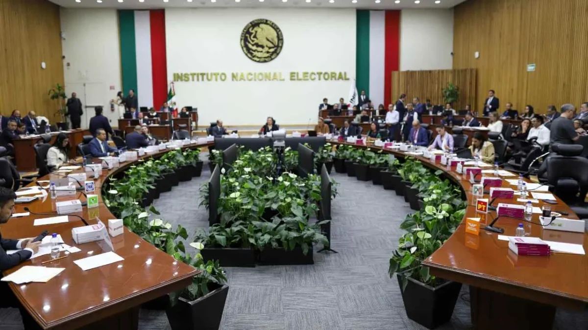 INE aprobó una nueva integración de comisiones para seguir operando ante la falta de designación de tres consejerías.