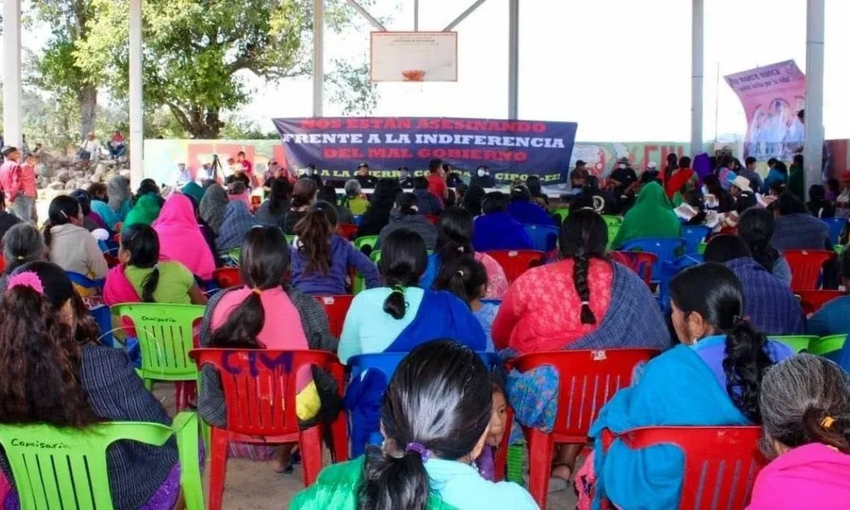 En asamblea, los habitantes de las comunidades de la Montaña baja de Guerrero denunciaron el crimen en Chilapa y se pronunciaron sobre la violencia.