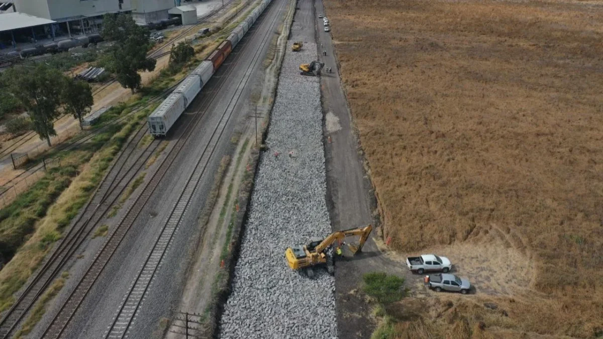La SICT informó que avanza proceso de licitación y construcción de trenes de Querétaro-Irapuato y Saltillo-Nuevo Laredo.