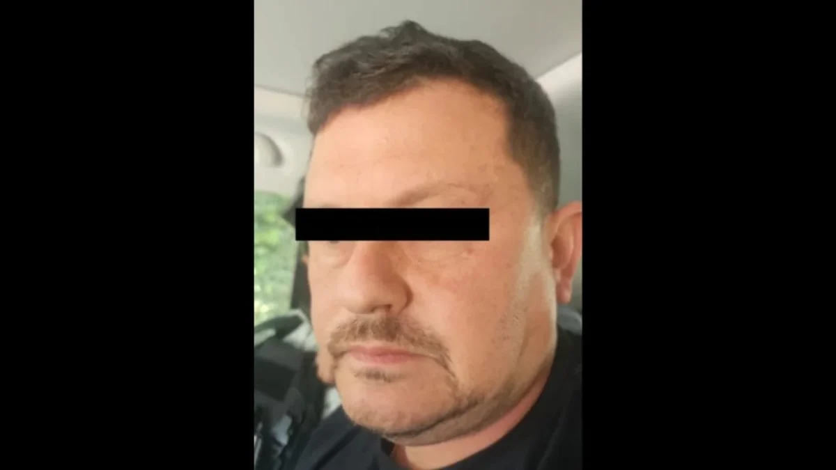 Detienen a César Alejandro N, alias 'El Güero Conta' y operador financiero de 'El Jardinero', en Zapopan, Jalisco.