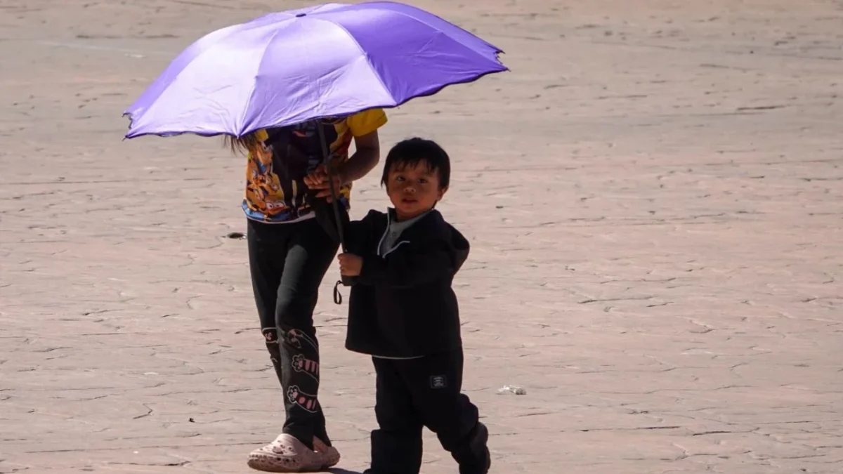 La SGIRPC activó la alerta amarilla por pronóstico de temperaturas altas en 13 alcaldías de la Ciudad de México para el Día del Niño.