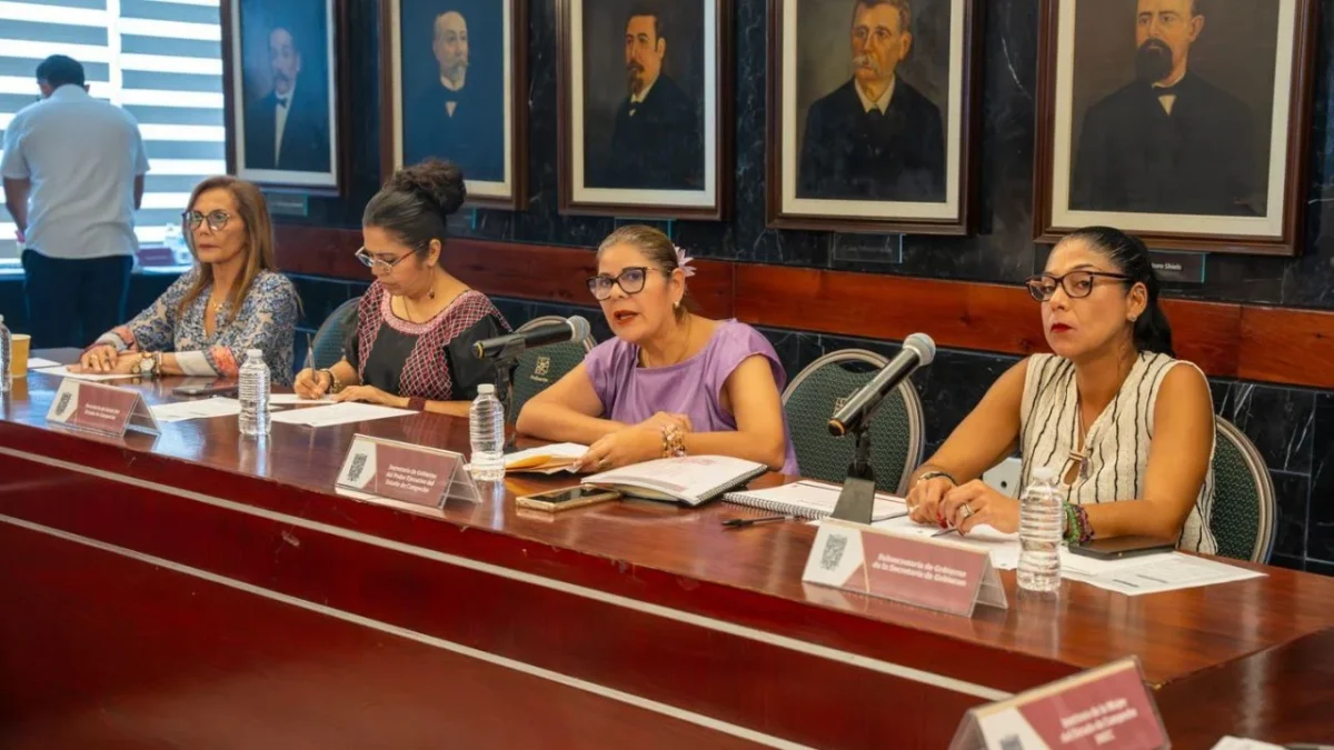 Reunión de trabajo encabezada por la secretaria de Gobierno, Liz Hernández Romero, para fortalecer estrategias de salud mental dirigidas a niñas, niños, adolescentes y jóvenes en Campeche.