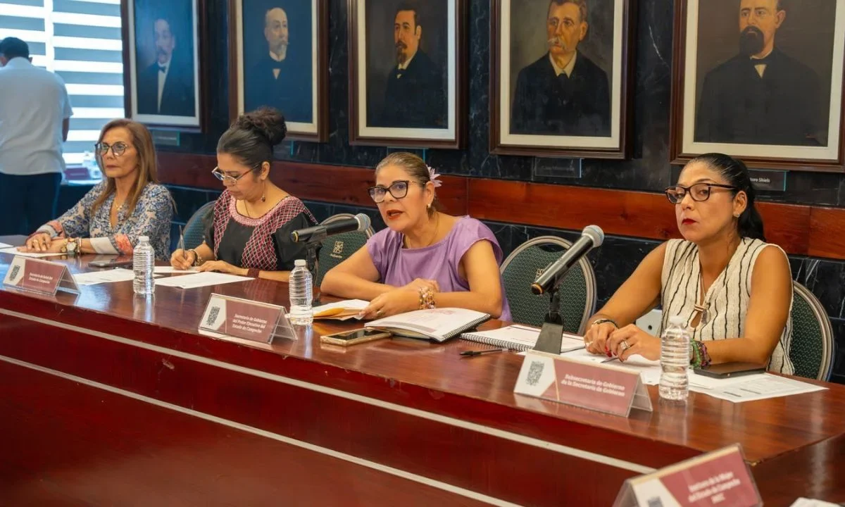 Reunión de trabajo encabezada por la secretaria de Gobierno, Liz Hernández Romero, para fortalecer estrategias de salud mental dirigidas a niñas, niños, adolescentes y jóvenes en Campeche.