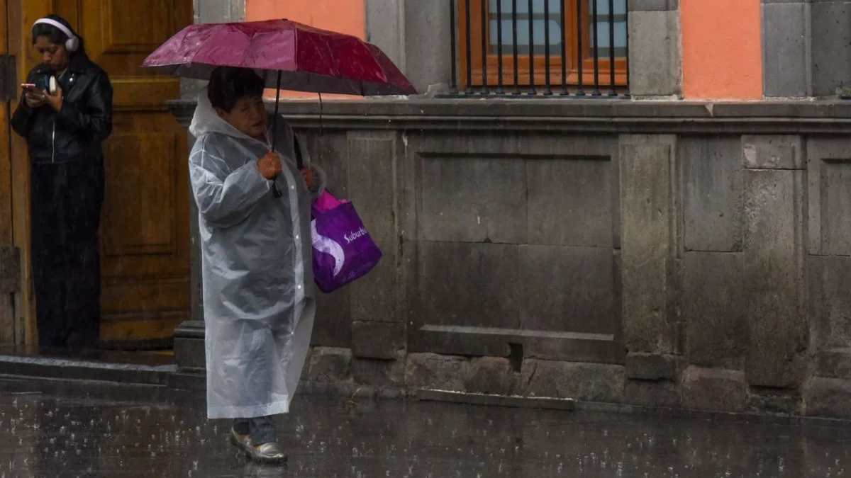 El clima hoy prevé lluvias intensas, descargas eléctricas y posibles afectaciones por fuertes vientos.