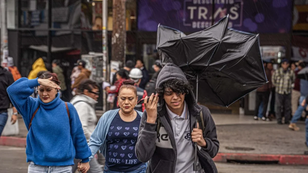 Clima hoy: Nubes de tormenta y rachas de viento intenso anticipan lluvias fuertes y posible formación de torbellinos en el norte del país.