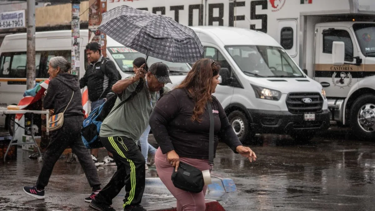Nubes de tormenta y ráfagas de viento marcan el clima hoy en el norte del país ante la llegada del frente frío 45.