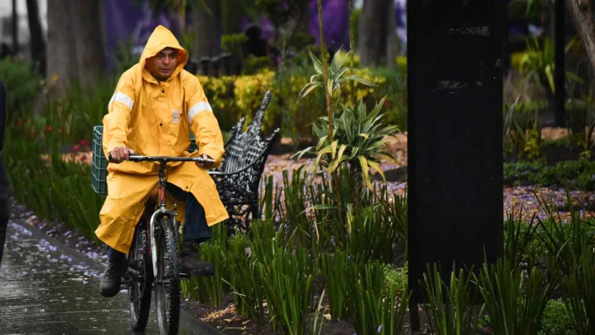Clima hoy 19 de abril: lluvia fuerte, Frente Frío 45 y canal de baja presión.