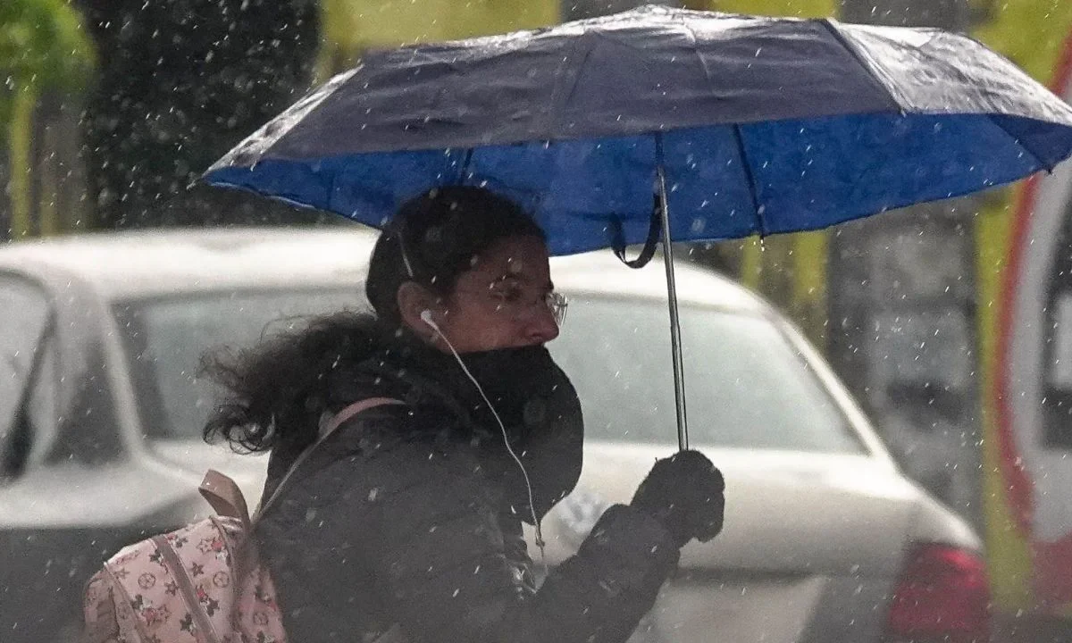 El clima hoy traerá lluvias fuertes con actividad eléctrica y posible granizo en la CDMX y varios estados, mientras continúa la onda de calor en el occidente y sur del país.