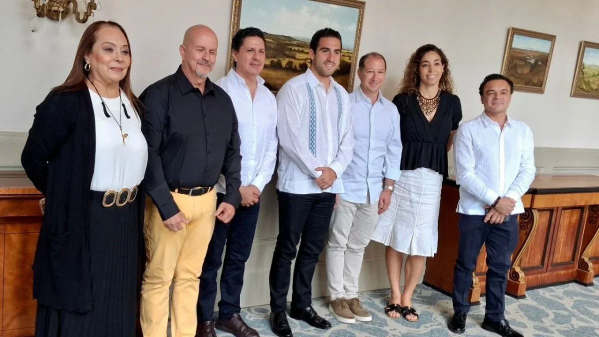 El Consejo Hotelero del Caribe Mexicano y la Comisión de Turismo del Senado analizan retos de turismo en Quintana Roo.