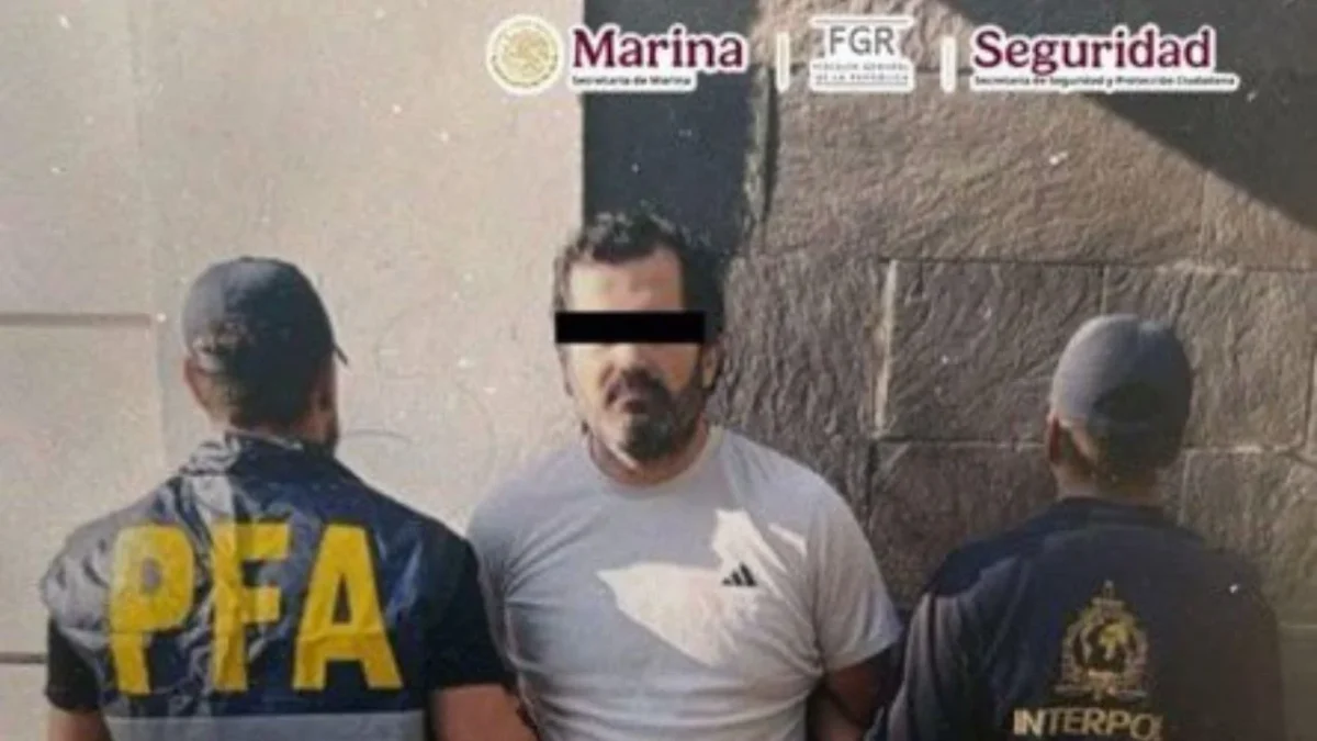 Su abogado, Epigmenio Mendieta, informó que Farías Laguna solicitó el asilo a un juez de Buenos Aires, durante su primera audiencia.
