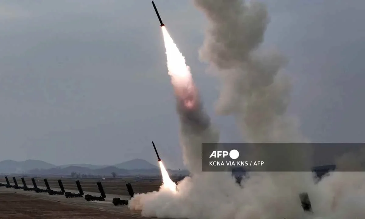 El ejército surcoreano informó este miércoles que Corea del Norte lanzó un "proyectil no identificado".