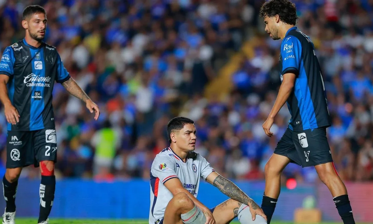 Tras el empate contra Querétaro, Cruz Azul sumó 9 partidos sin conocer la victoria aunque se mantiene entre los primeros 4 de la tabla.
